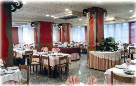 Hotel Carol Римини Екстериор снимка